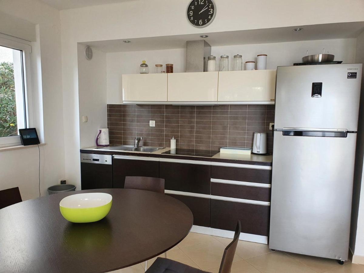 Inas Place Baška Voda Εξωτερικό φωτογραφία