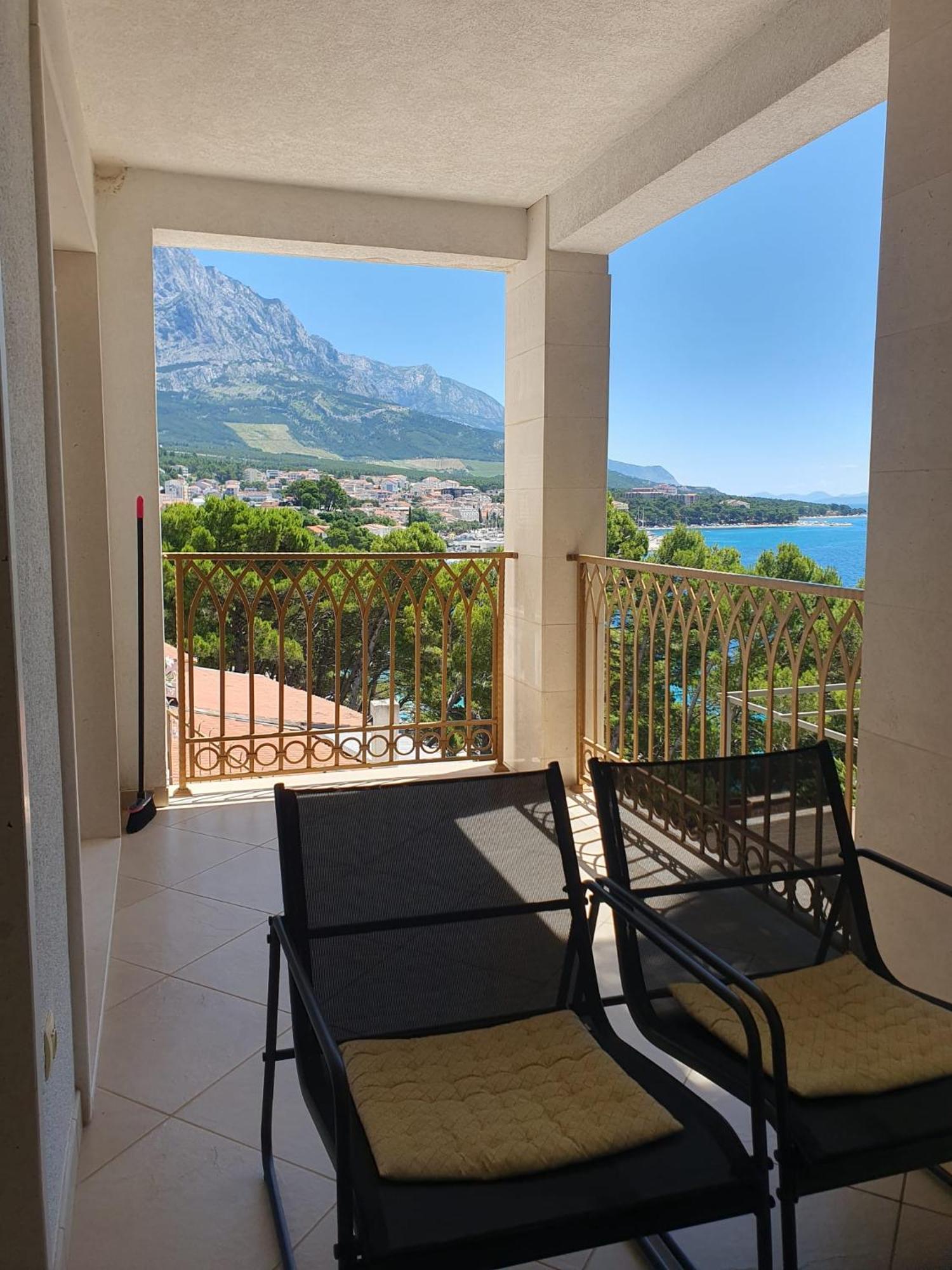 Inas Place Baška Voda Εξωτερικό φωτογραφία