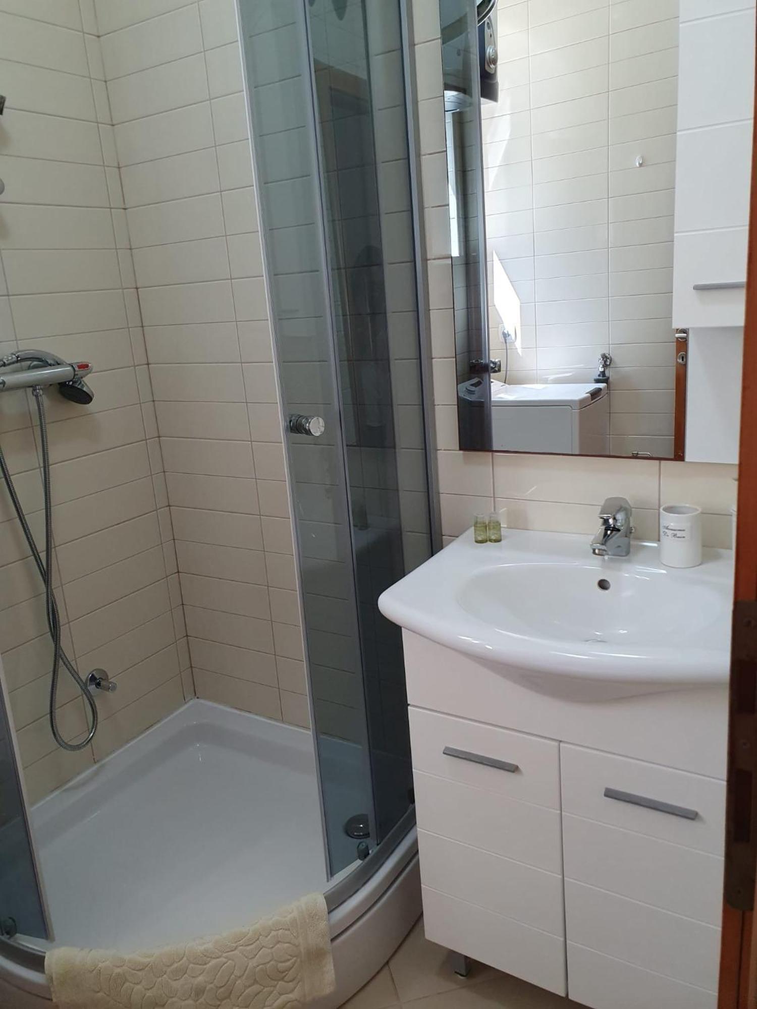 Inas Place Baška Voda Εξωτερικό φωτογραφία